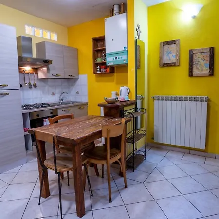 The Hamlet And The Valley, Il Paesino E La Vallata Apartment